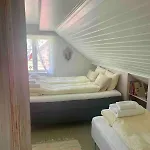 Cozy Older House In Scenic Surroundings 度假居