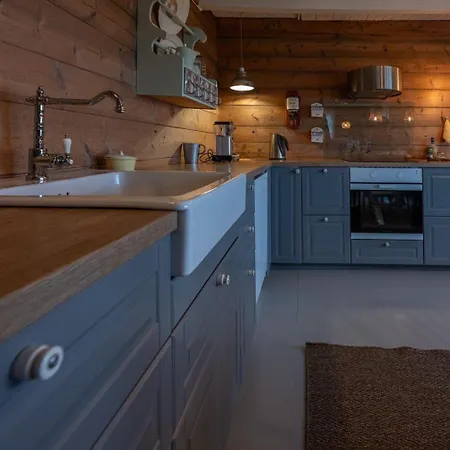 펜션 Cozy Older House In Scenic Surroundings