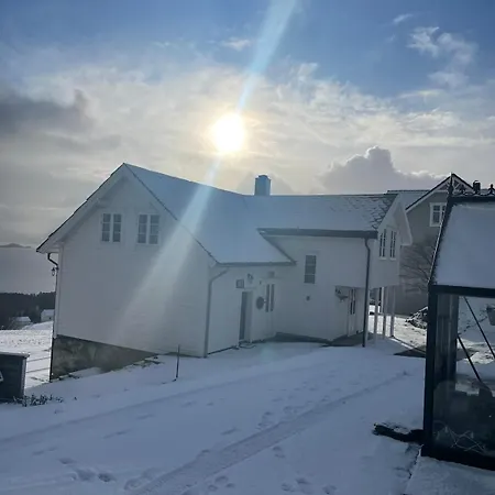 Cozy Older House In Scenic Surroundings 펜션 스토르드