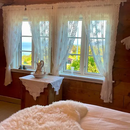 Cozy Older House In Scenic Surroundings 펜션 *