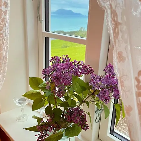 Cozy Older House In Scenic Surroundings 펜션 *