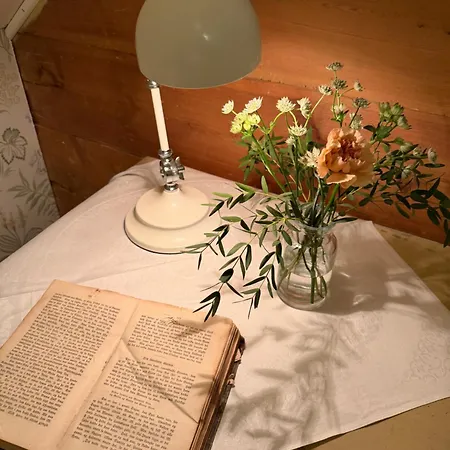 펜션 Cozy Older House In Scenic Surroundings *