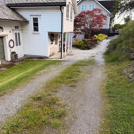 Cozy Older House In Scenic Surroundings * ストード