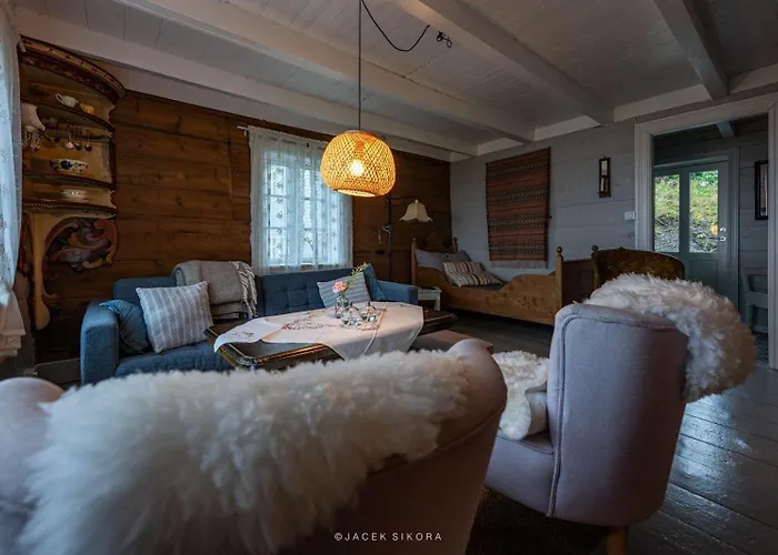 Cozy Older House In Scenic Surroundings Feriehus