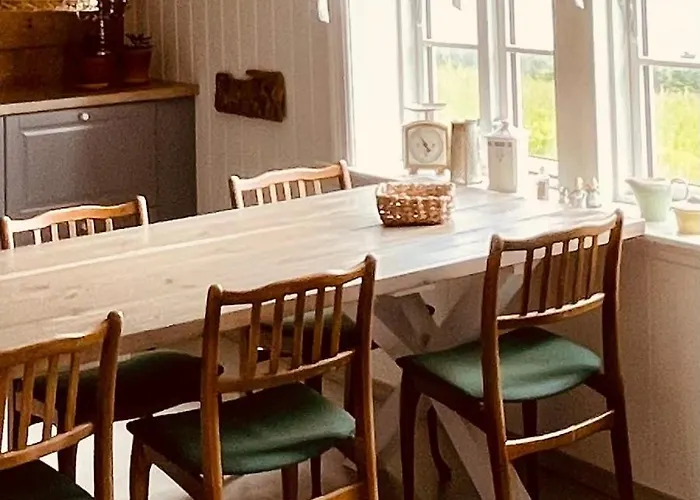 Feriehus Cozy Older House In Scenic Surroundings Stord